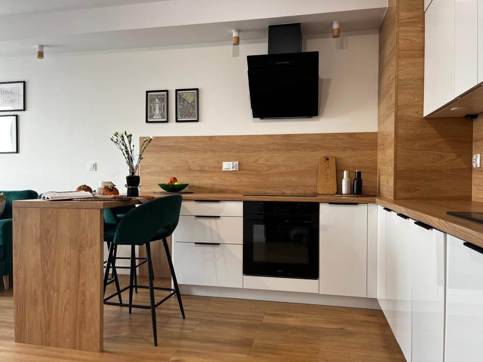 Kitchen or kitchenette, Dining area, pet friendly, stove