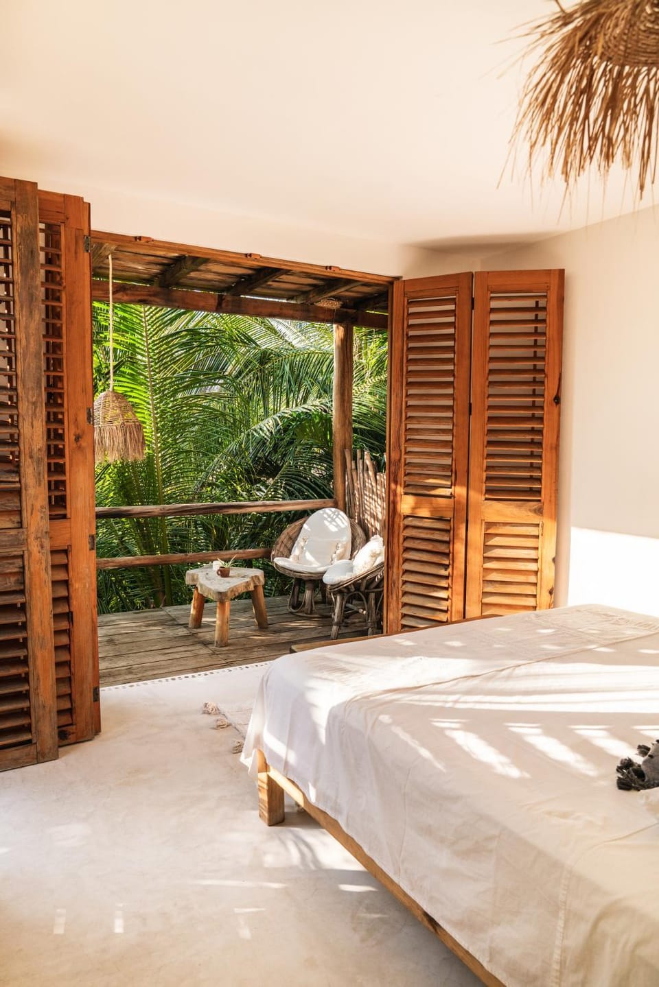 Bed, Day, Natural landscape, View (from property/room), Balcony/Terrace, Photo of the whole room, Garden view