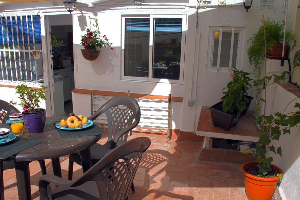 Patio, Day