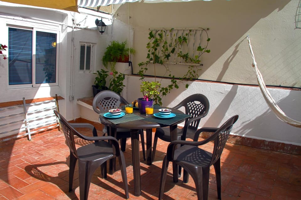 Patio, Day, Balcony/Terrace