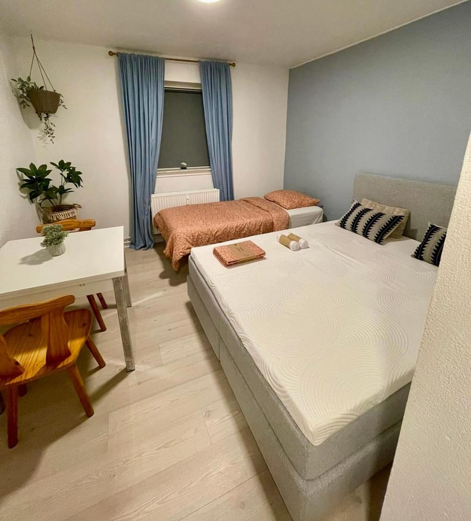 5 minute walk to LEGO HOUSE - Best location-Garden on site-n3 Apartment in Billund