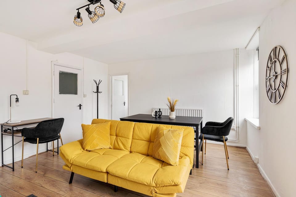 TV and multimedia, Living room, Dining area