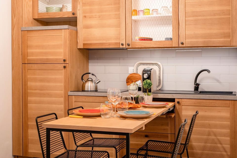 Kitchen or kitchenette