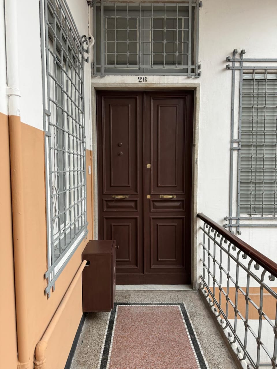 Facade/entrance