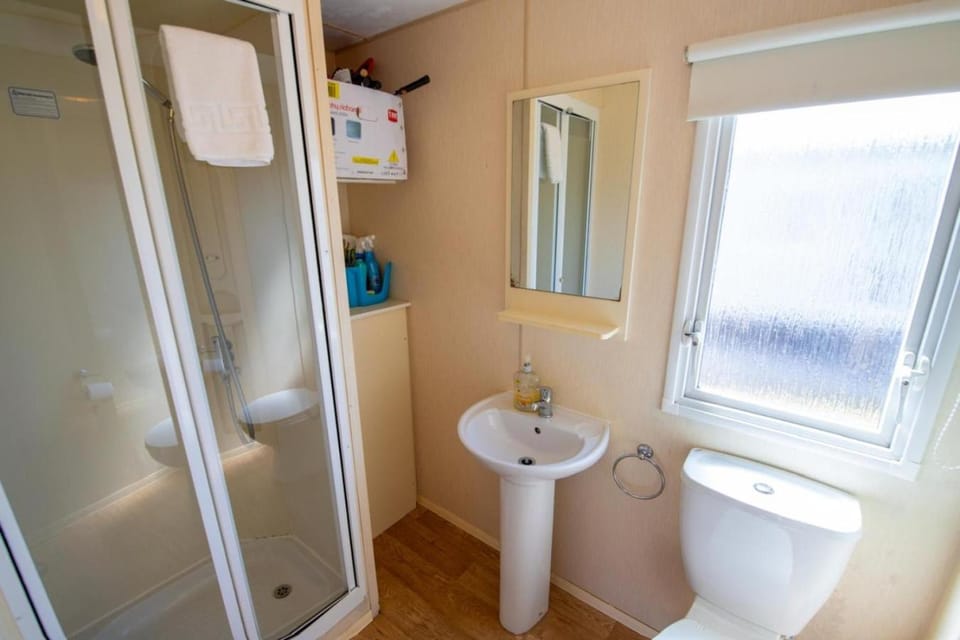 LBL18 - Camber Sands Holiday Park - 3B Campground/ 
RV Resort in Camber