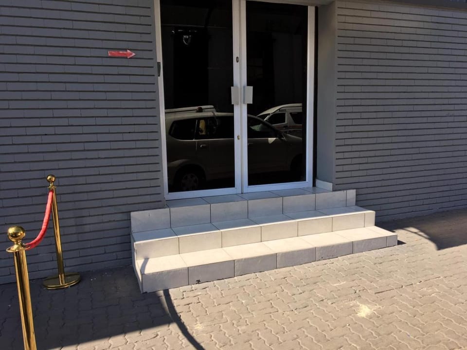 Facade/entrance, Day