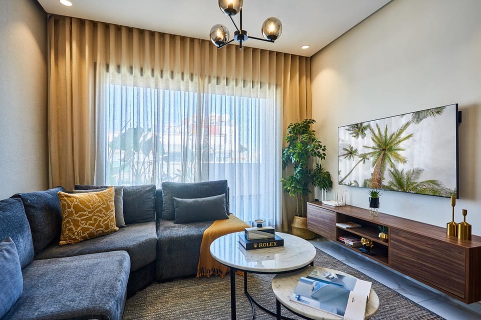 Sleek and Modern 2-Bed Unit in Downtown Casa Apartment in Casablanca