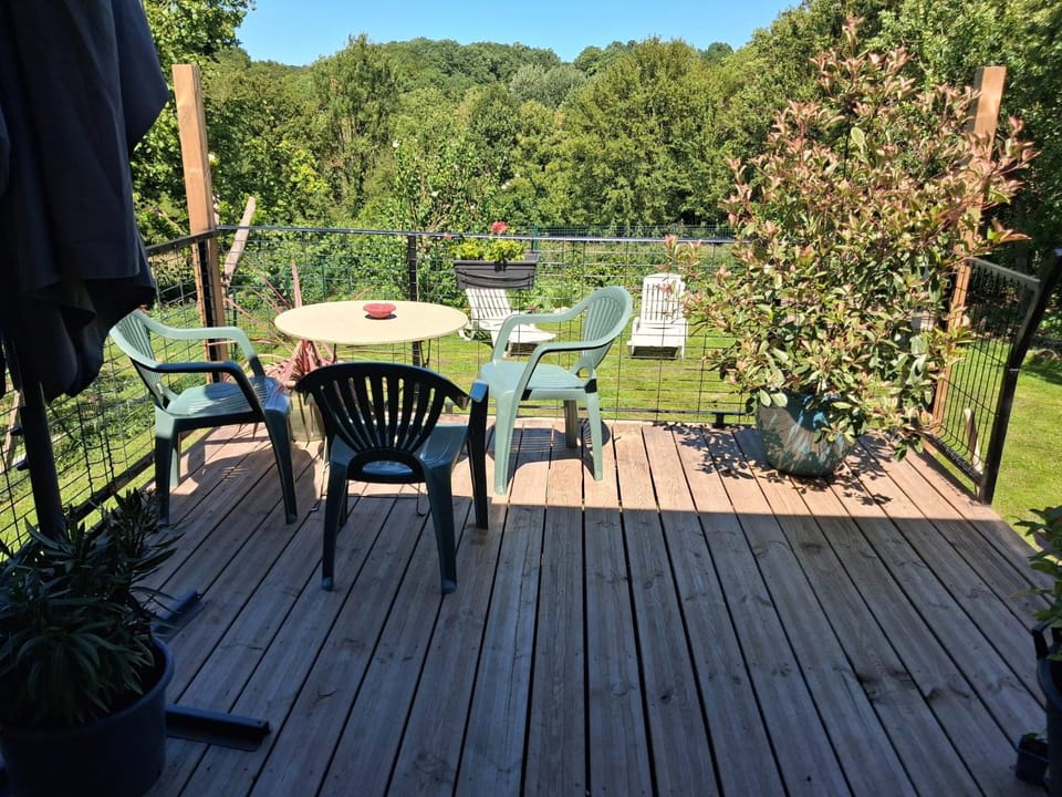 Natural landscape, View (from property/room), Balcony/Terrace, Dining area, Garden view