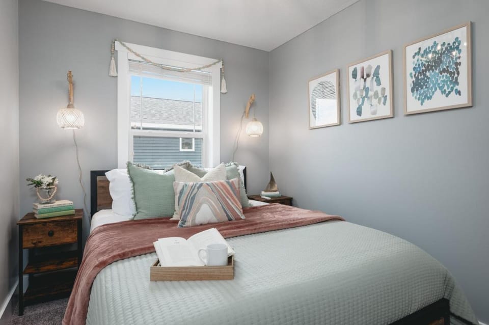 Bed, Photo of the whole room, Bedroom, hair dresser