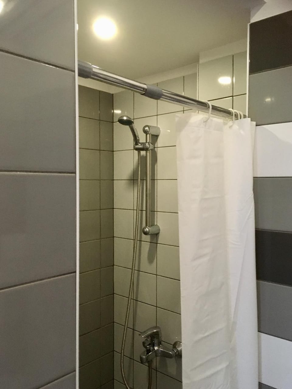 Shower, Decorative detail