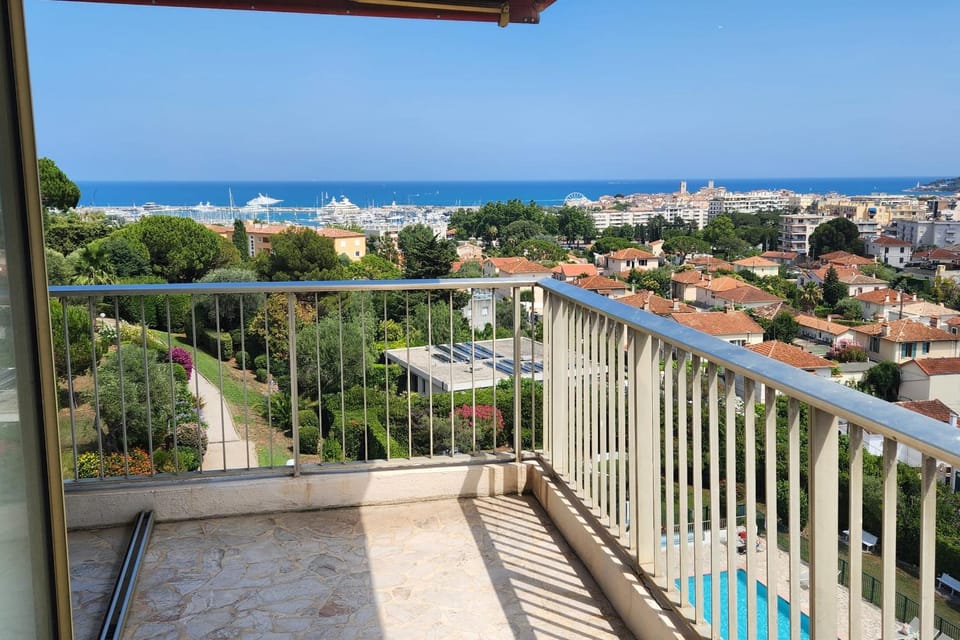 Natural landscape, Balcony/Terrace, City view, Pool view, Sea view