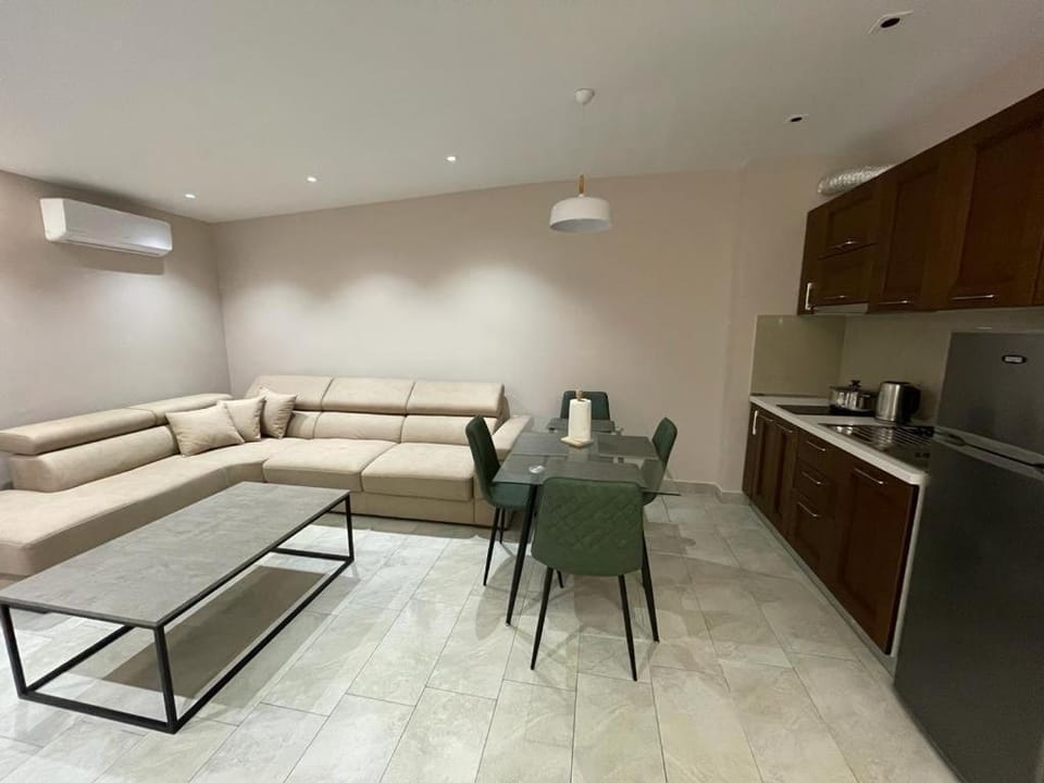 Kitchen or kitchenette, Living room, Dining area