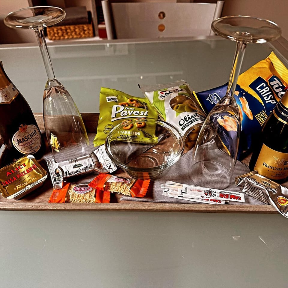 Restaurant/places to eat, Food and drinks, Food