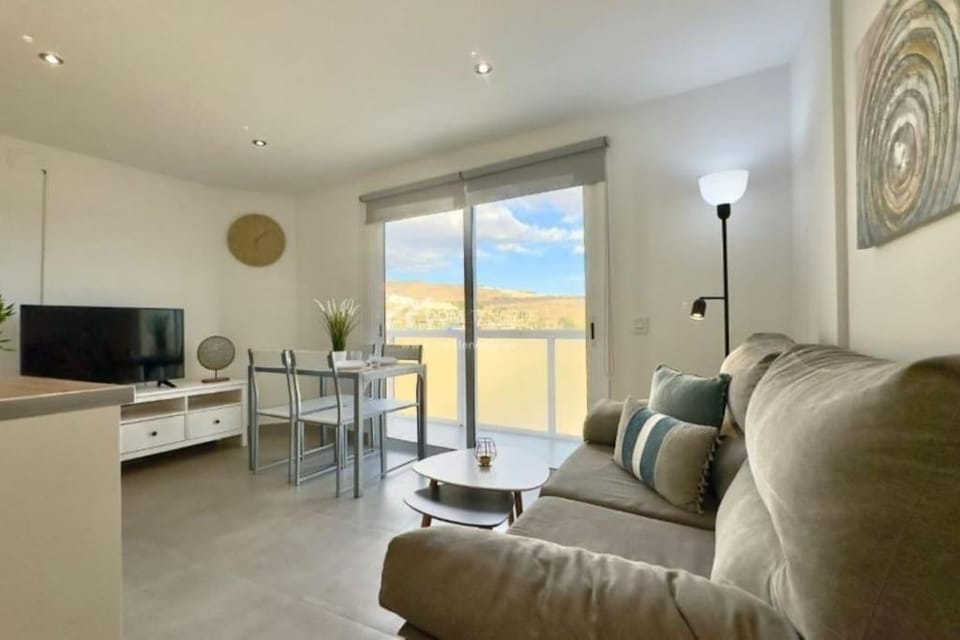 TV and multimedia, Kitchen or kitchenette, Seating area, Dining area