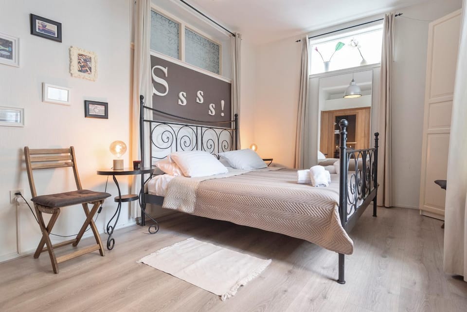 Historical Tiny Home (+Private Sauna) Apartment in Zandvoort