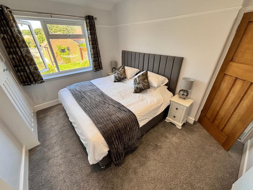 City centre home in Canterbury with free parking House in Canterbury