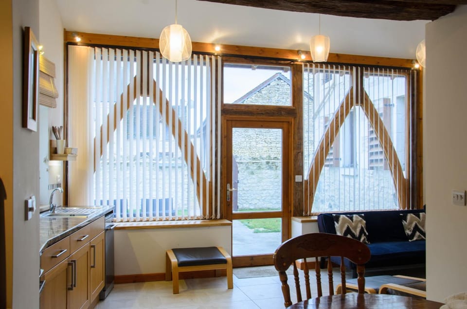 Arc en Ciel/Rainbow Arch House in Centre-Val de Loire
