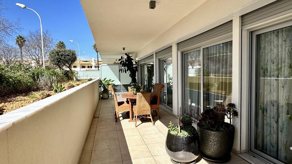 Patio, View (from property/room), Balcony/Terrace, Dining area, Garden view