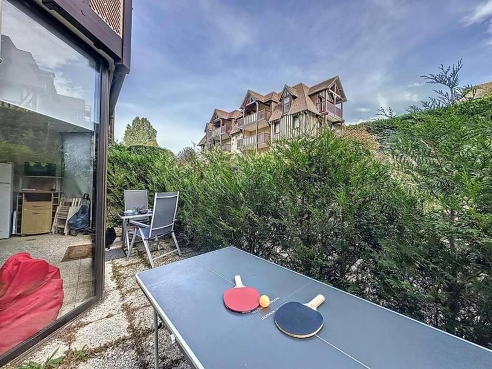 Patio, Garden, Table tennis, sunbed