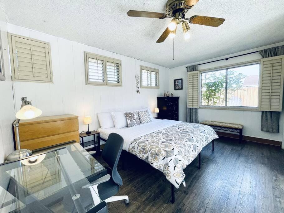 202 Spacious Hayward Entire 4BR SFH House in Hayward