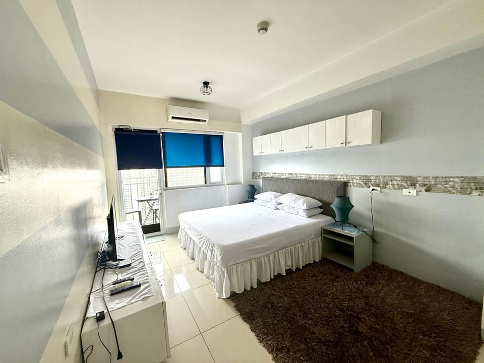 2 Bedroom Condo SMDC Breeze Residences Apartment in Pasay