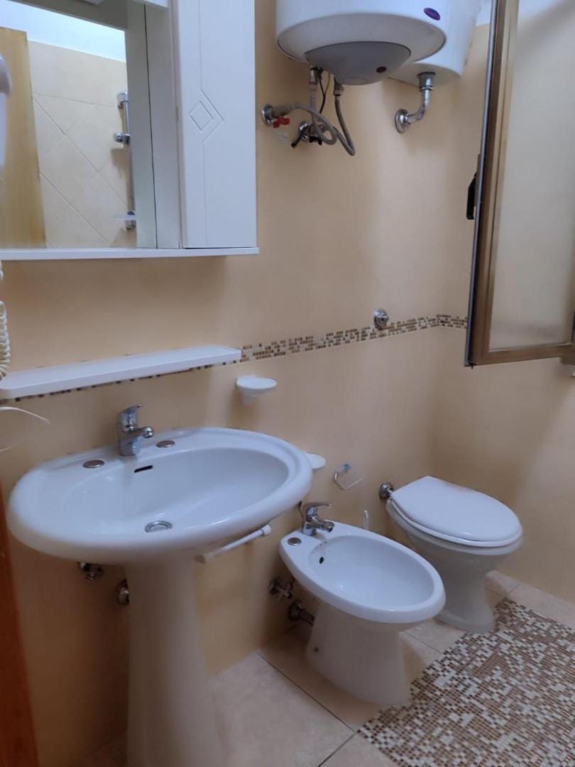 Toilet, Bathroom, bidet