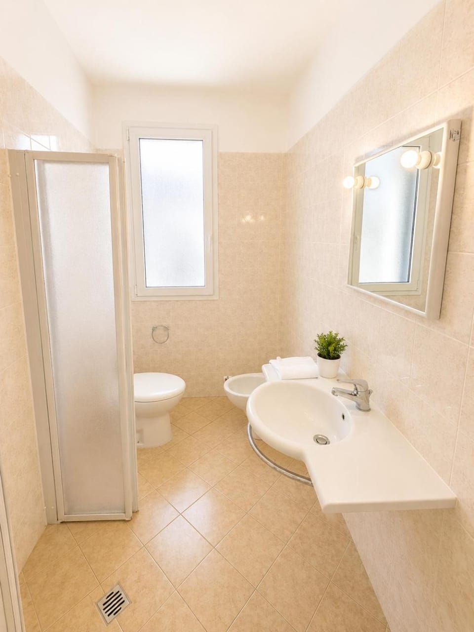 Shower, Toilet, Bathroom, bidet, washing machine