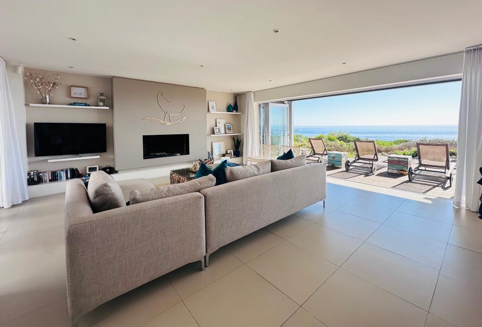 Shades of Blue Villa in Western Cape