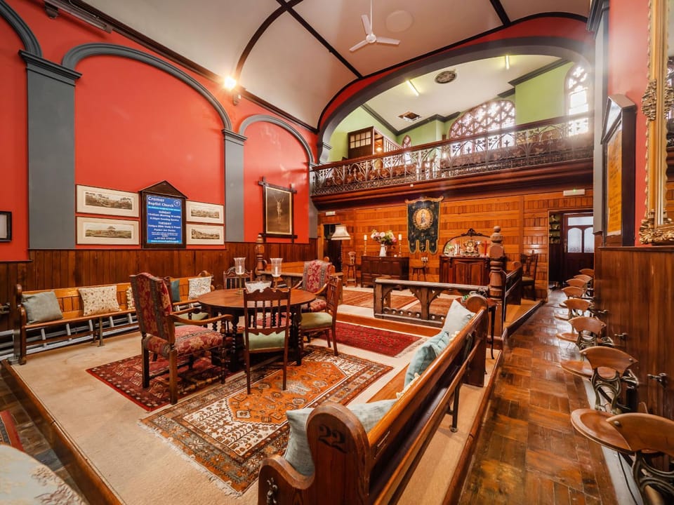 Seating area, Dining area