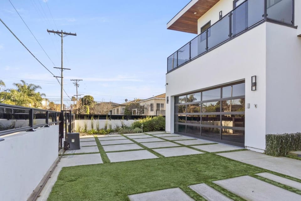 The Penmar Retreat - Luxurious resort-style oasis House in Mar Vista