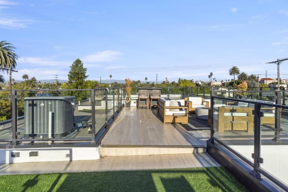 The Penmar Retreat - Luxurious resort-style oasis House in Mar Vista