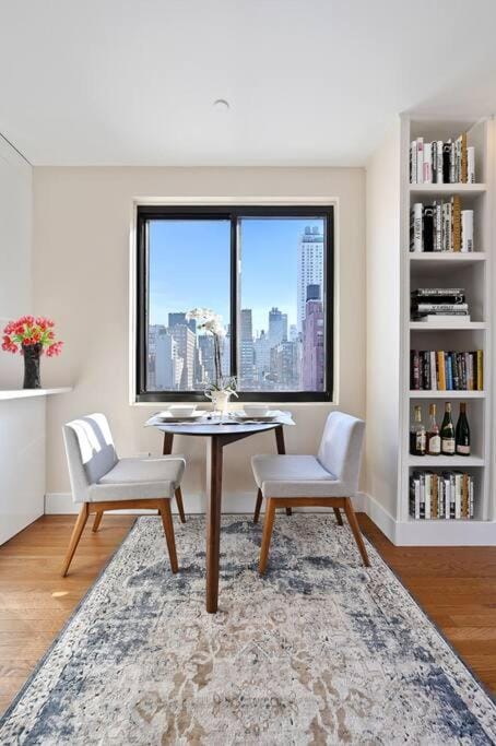 Living room, Dining area