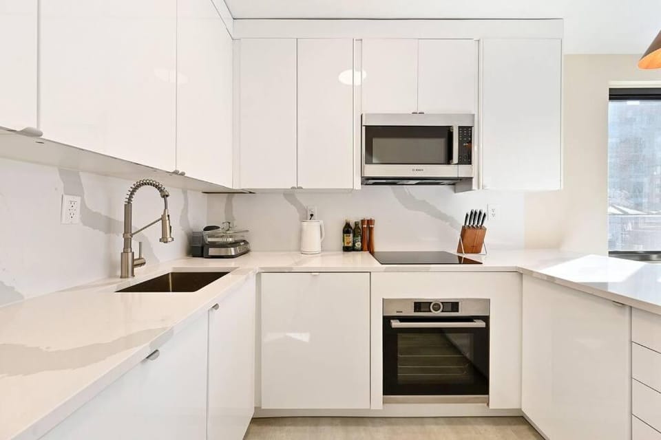Coffee/tea facilities, Kitchen or kitchenette, dishwasher, minibar, pet friendly, stove