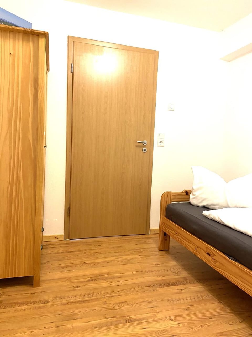 Bed, Photo of the whole room, Bedroom, wardrobe