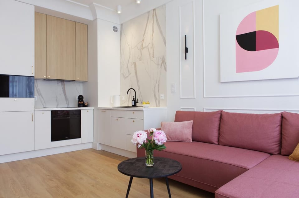 Kitchen or kitchenette, Living room, Seating area, stove