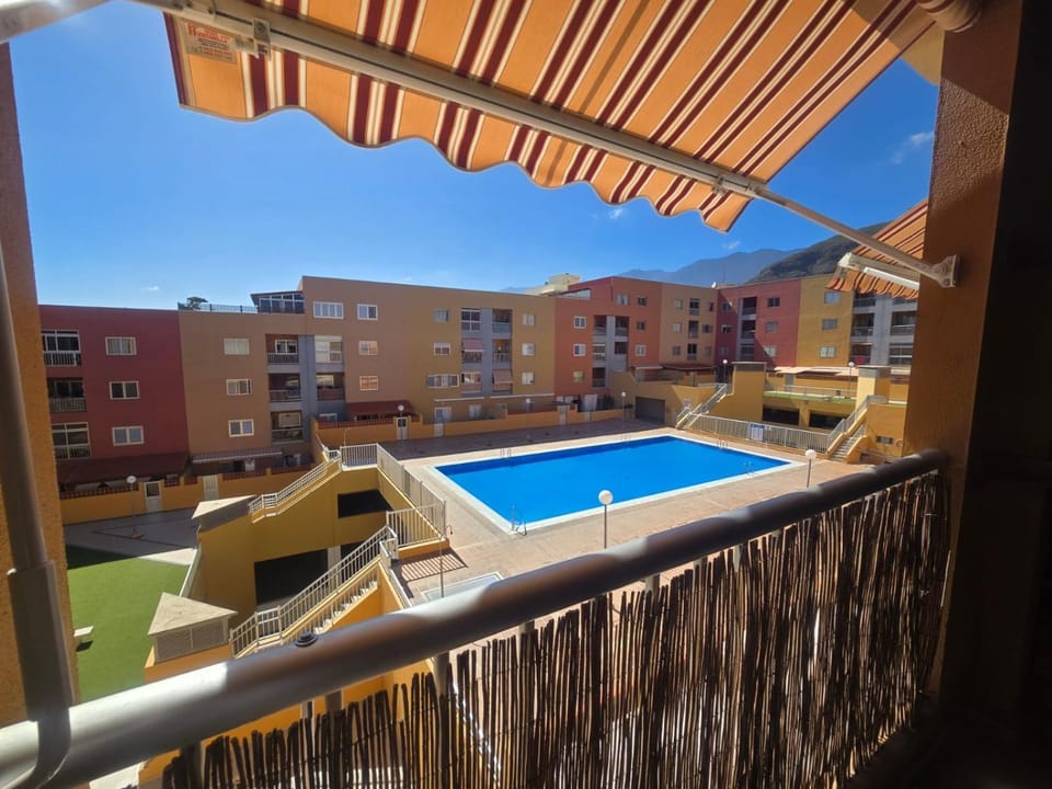 Apartamento céntrico en Candelaria con piscina II Apartment in Canary Islands
