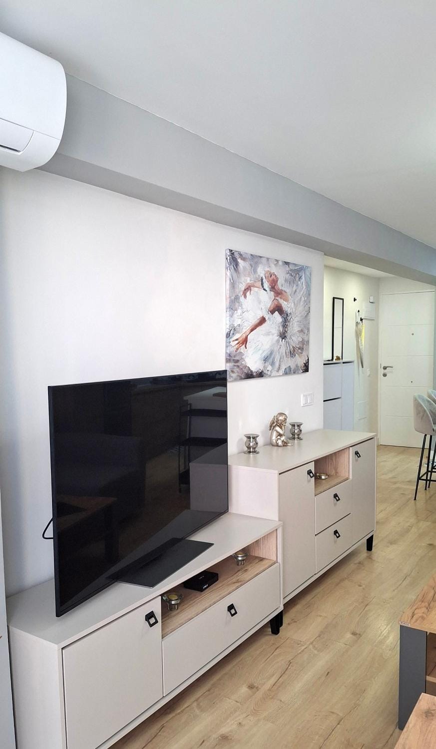 Communal lounge/ TV room, TV and multimedia, Evening entertainment