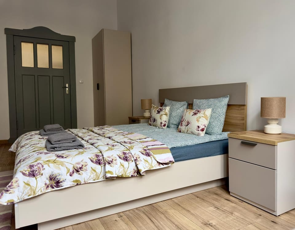 Bed, Photo of the whole room, Bedroom, towels, wardrobe