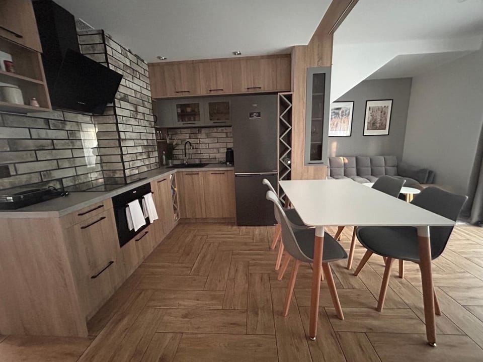 Kitchen or kitchenette, Living room, Dining area, dishwasher, minibar, pet friendly, stove