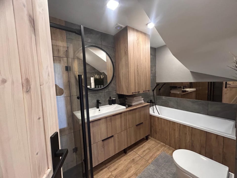 Shower, Toilet, Bathroom, Bath, heating, towels