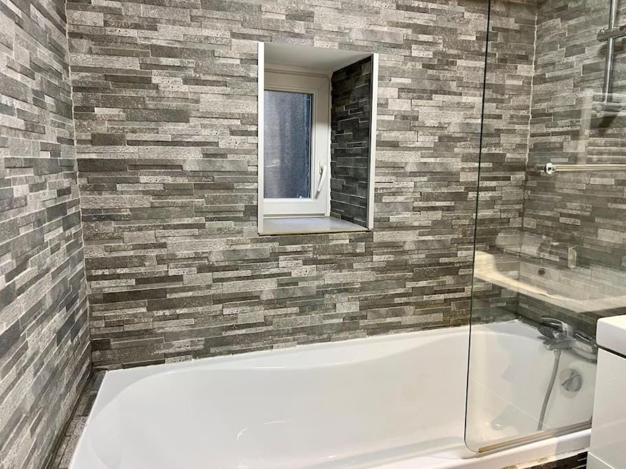 Bathroom, Bath