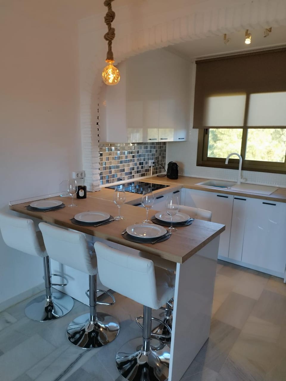 Lounge or bar, Dining area, kitchen