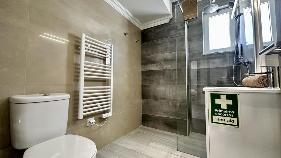 Shower, Toilet, Bathroom