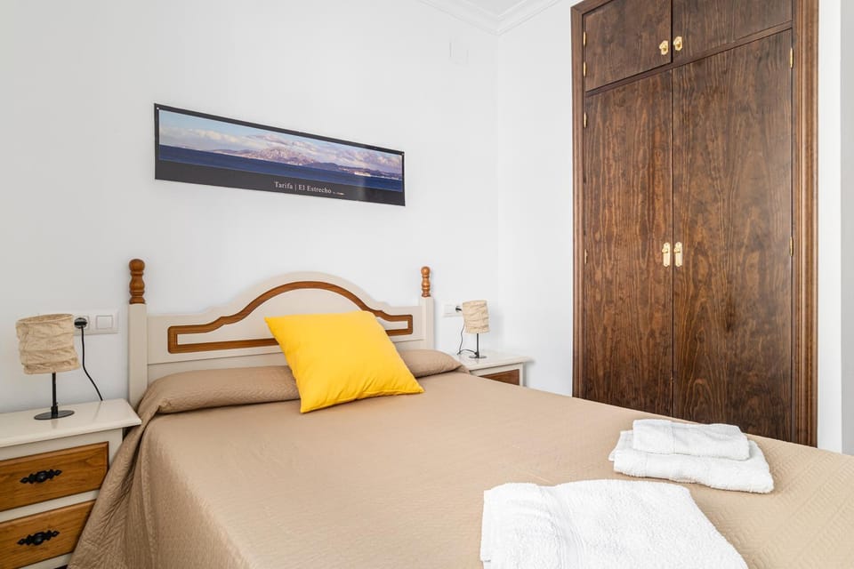 Bedroom, air conditioner, air conditioner