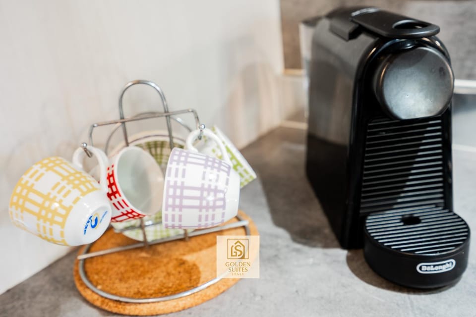 Coffee/tea facilities, Kitchen or kitchenette