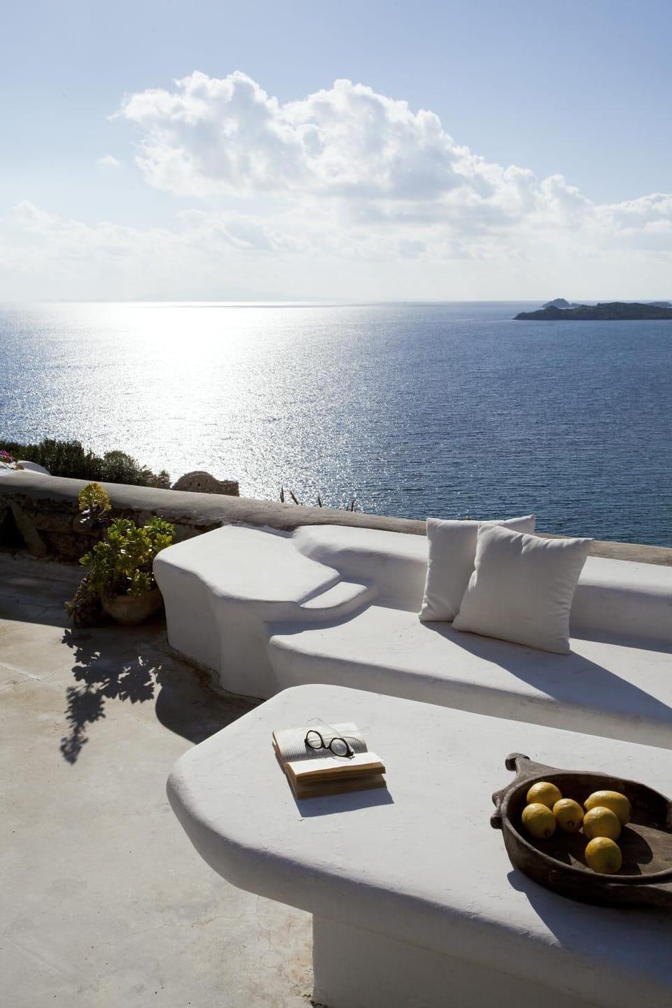 Day, Balcony/Terrace, Decorative detail, Seating area, Sea view