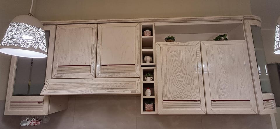locker, kitchen