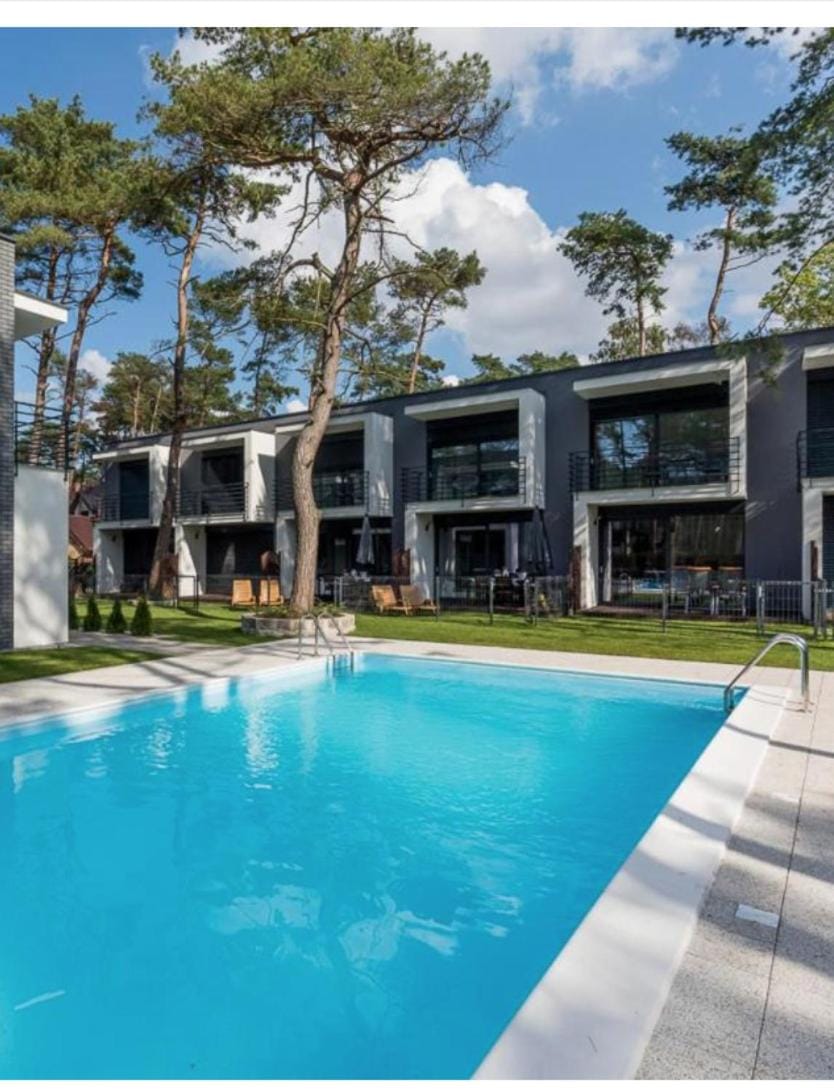 Prestige House Apartament - 2 sypialnie z ogródkiem i basenem Apartment in West Pomeranian Voivodeship, Poland