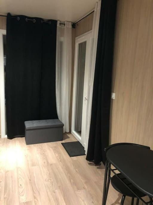 studio GK15 GREENAPPART+ jardin SQY, Versailles.. Apartment in Île-de-France