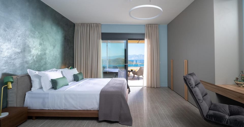 Bed, Bedroom, Sea view